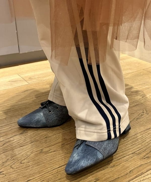 神坂 莉子さんの「BEAMS WOMEN｜KASSIOPEA × Ray BEAMS / 別注 BONBON ショルダーバッグ」を使ったコーディネート