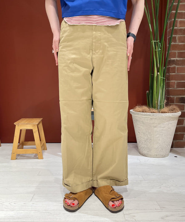 クロサワさんの「BEAMS WOMEN｜BEAMS BOY / ミリタリー チノパンツ」を使ったコーディネート