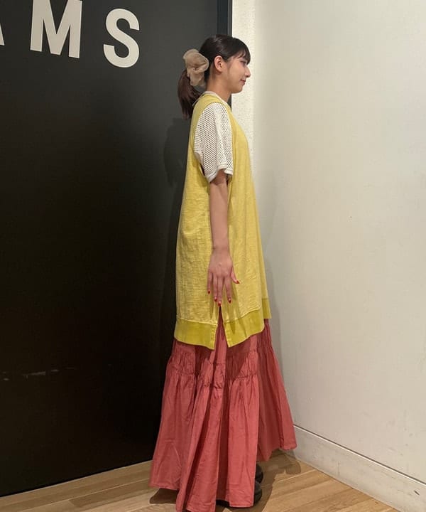 佐藤 亜美さんの「BEAMS WOMEN｜Vガゼット ノースリーブ ワンピース」を使ったコーディネート