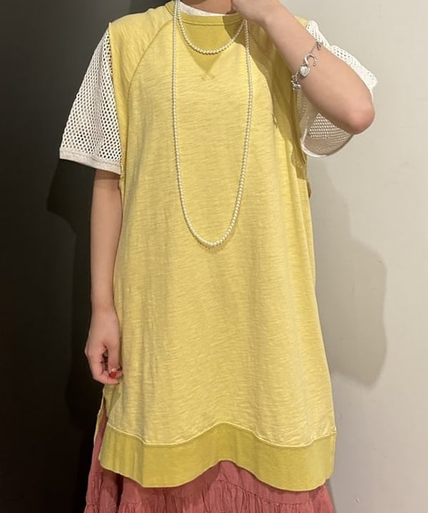 佐藤 亜美さんの「BEAMS WOMEN｜Vガゼット ノースリーブ ワンピース」を使ったコーディネート