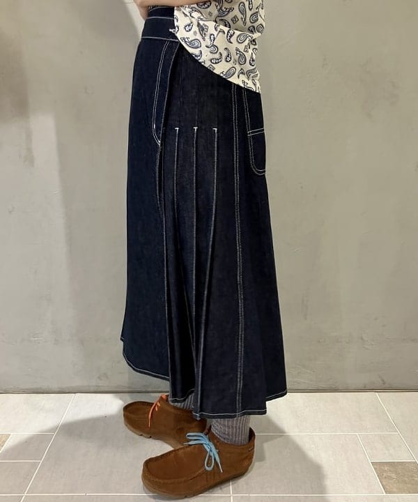 小原 もこさんの「BEAMS WOMEN｜ラップ プリーツ スカート」を使ったコーディネート