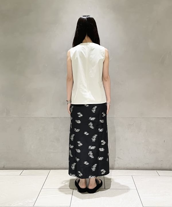 高木 菜央さんの「BEAMS WOMEN｜Purpred / トング ピロー サンダル」を使ったコーディネート