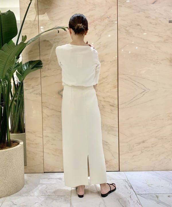 AONO SHIKAMAさんの「BEAMS WOMEN｜シンプル ボートネックニット .M」を使ったコーディネート