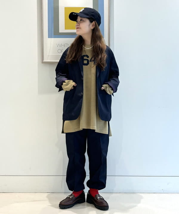 カスタニ モモノさんの「BEAMS WOMEN｜NEW ERA / 別注 930 イージースナップ MLBパッチ キャップ」を使ったコーディネート