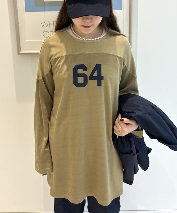 カスタニ モモノさんの「BEAMS WOMEN｜NEW ERA / 別注 930 イージースナップ MLBパッチ キャップ」を使ったコーディネート