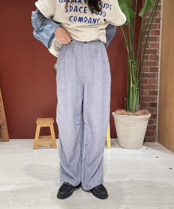 サカサイスズカさんの「BEAMS WOMEN｜maturely /  Linen Blend Work Easy Pants」を使ったコーディネート