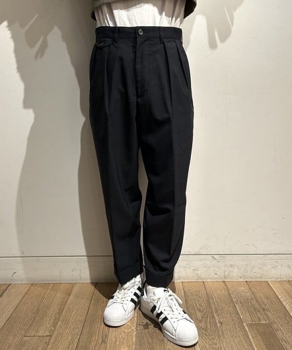 佐藤 大斗さんの「BEAMS WOMEN｜BEAMS PLUS / 2プリーツ トロピカルウール トラウザーズ」を使ったコーディネート