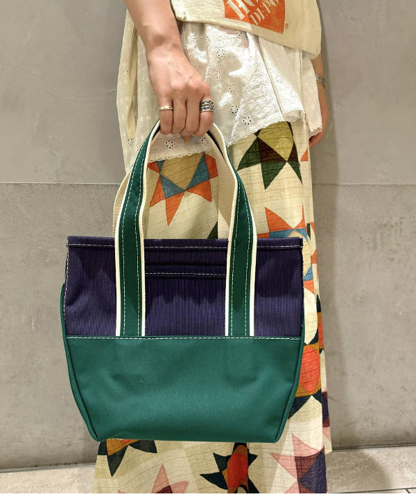 吉野 多恵さんの「BEAMS WOMEN｜L.L.Bean / Deep Bottom Deluxe Boat and Tote S」を使ったコーディネート