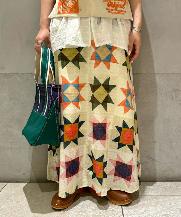 吉野 多恵さんの「BEAMS WOMEN｜L.L.Bean / Deep Bottom Deluxe Boat and Tote S」を使ったコーディネート