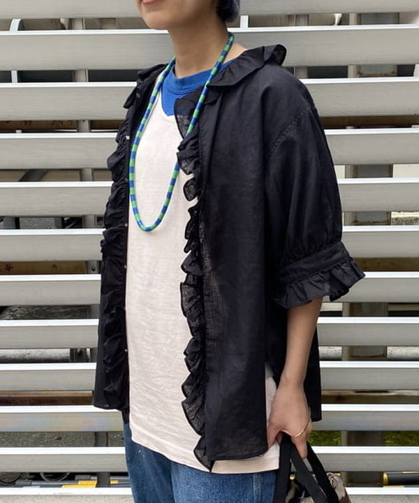 オカモト ミサキさんの「BEAMS WOMEN｜BEAMS BOY / ブラス ナロー パーム カフ」を使ったコーディネート