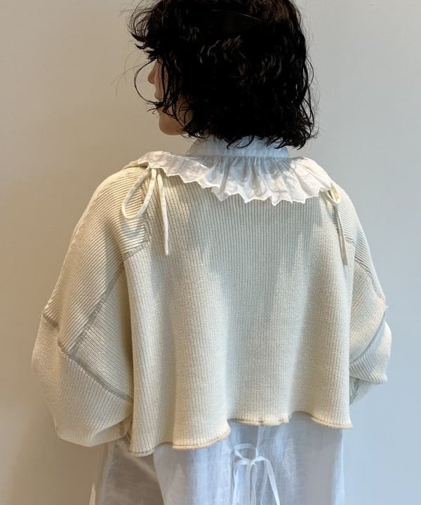 小原 もこさんの「BEAMS WOMEN｜BEAMS BOY / 樹脂 パール ロング ネックレス」を使ったコーディネート