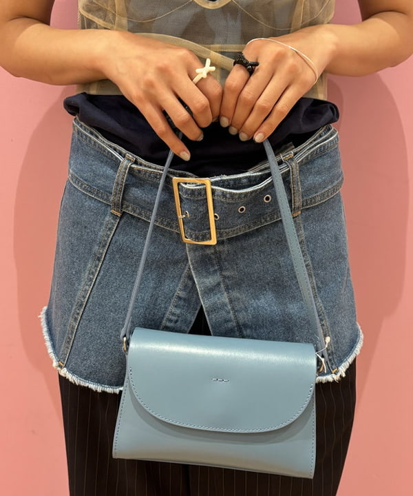 佐々木 南美さんの「BEAMS WOMEN｜BEAMS BOY / シルバー925 ナロー パームカフ」を使ったコーディネート