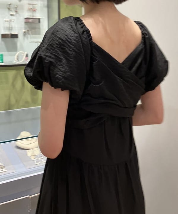 神坂 莉子さんの「BEAMS WOMEN｜Ray BEAMS / K10 ベネチアン ネックレス」を使ったコーディネート