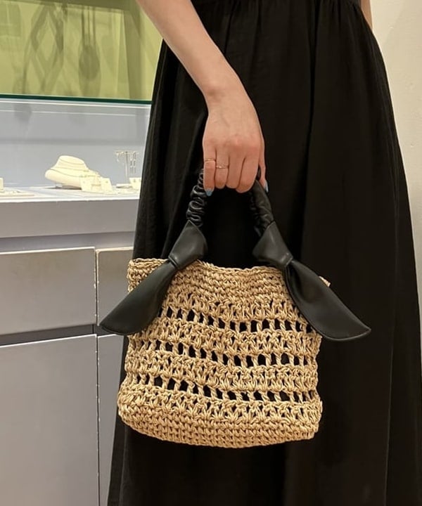 神坂 莉子さんの「BEAMS WOMEN｜Ray BEAMS / K10 ベネチアン ネックレス」を使ったコーディネート