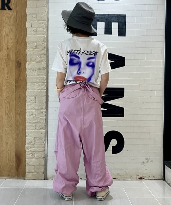 小原 もこさんの「BEAMS WOMEN｜CONVERSE / ALL STAR HI」を使ったコーディネート