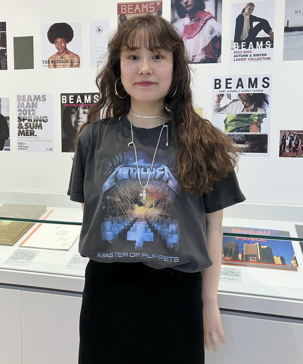 渡邊 舞さんの「BEAMS WOMEN｜GOOD ROCK SPEED × Ray BEAMS / 別注 ROCK Tシャツ」を使ったコーディネート