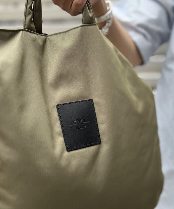 ザキサンさんの「BEAMS WOMEN｜BEAMS / イージーフィット ボタンダウン シャツ」を使ったコーディネート