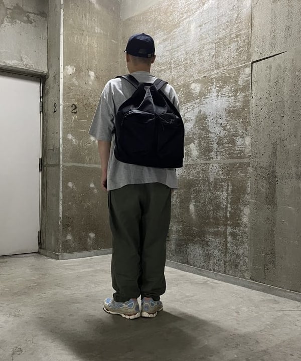 穴井 唯志さんの「BEAMS WOMEN｜【ビームスの百名品】NEW ERA &times; BEAMS / 別注 9Fifty Retro Crown Cap」を使ったコーディネート