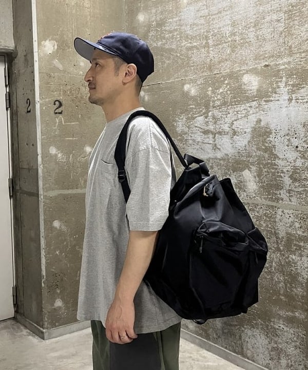 穴井 唯志さんの「BEAMS WOMEN｜【ビームスの百名品】NEW ERA &times; BEAMS / 別注 9Fifty Retro Crown Cap」を使ったコーディネート