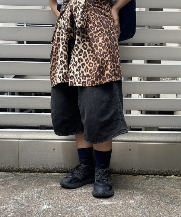 オカモト ミサキさんの「BEAMS WOMEN｜ボーイ ベーシック Tシャツ」を使ったコーディネート