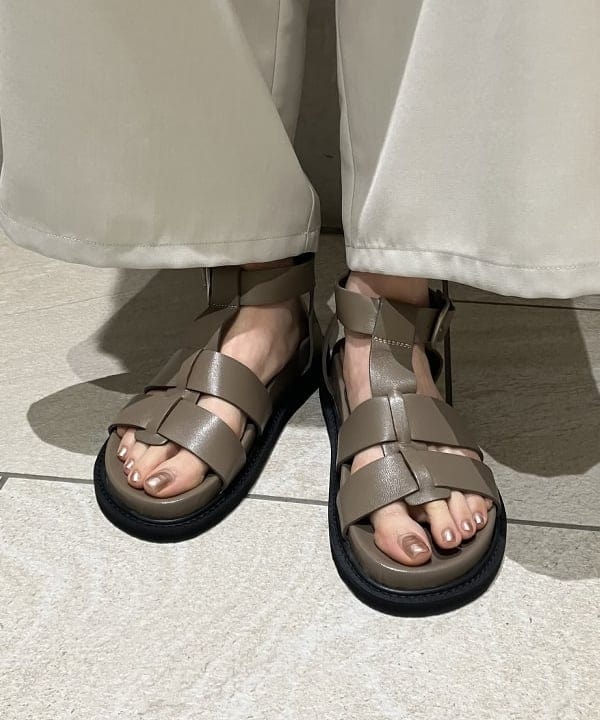 OSUMIさんの「BEAMS WOMEN｜CAMINANDO / フィッシャーマン サンダル」を使ったコーディネート