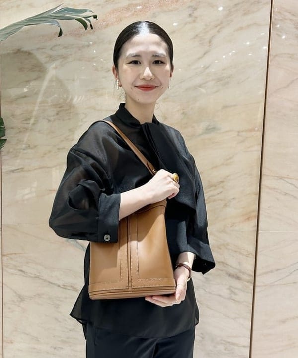 佐藤 美樹さんの「BEAMS WOMEN｜Demi-Luxe BEAMS / オーガンジー リボンタイ ブラウス」を使ったコーディネート