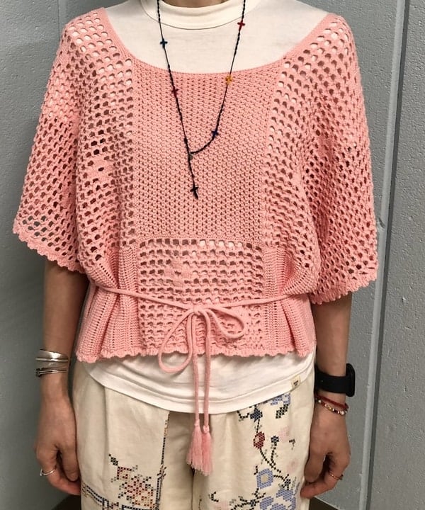 おはぎ(萩原)さんの「BEAMS WOMEN｜BEAMS BOY / ショート スクエアネック ベスト」を使ったコーディネート