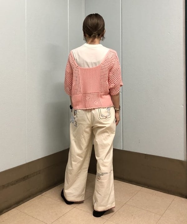 おはぎ(萩原)さんの「BEAMS WOMEN｜BEAMS BOY / ショート スクエアネック ベスト」を使ったコーディネート