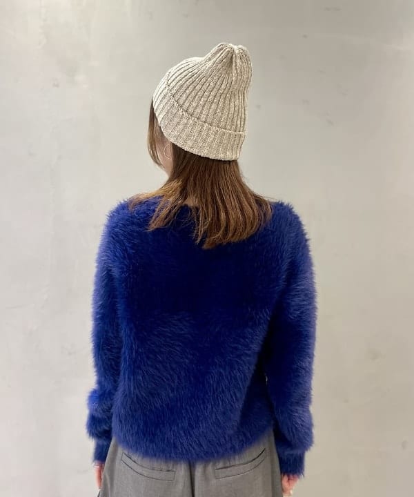 カタヤマ アヤさんの「BEAMS WOMEN｜サイド レース ラインパンツ」を使ったコーディネート