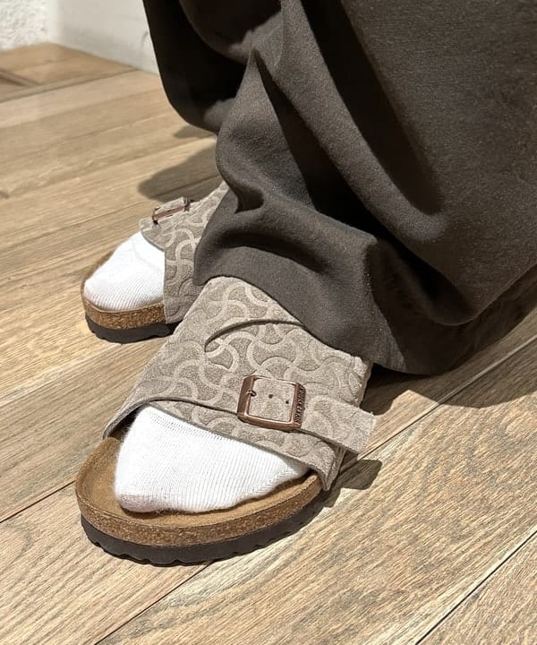 佐藤 大斗さんの「BEAMS WOMEN｜BIRKENSTOCK × BEAMS / 別注 Zurich BONE PATTERN」を使ったコーディネート