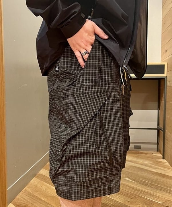 新里 京介さんの「BEAMS WOMEN｜BIRKENSTOCK &times; BEAMS / 別注 Zurich BONE PATTERN」を使ったコーディネート