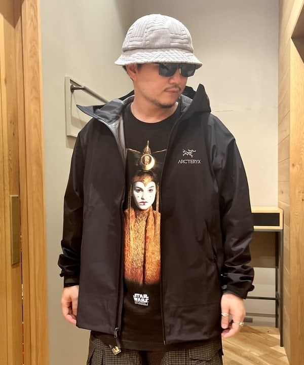 新里 京介さんの「BEAMS WOMEN｜BIRKENSTOCK &times; BEAMS / 別注 Zurich BONE PATTERN」を使ったコーディネート