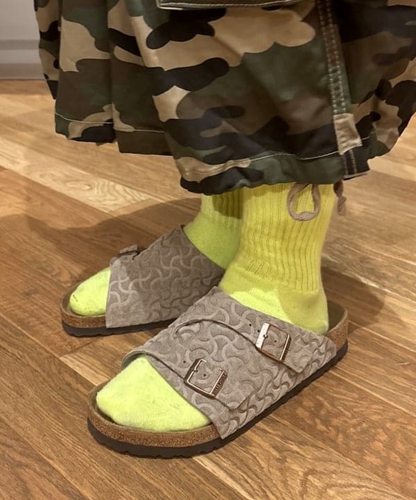 三宅 康平さんの「BEAMS WOMEN｜BIRKENSTOCK × BEAMS / 別注 Zurich BONE PATTERN」を使ったコーディネート