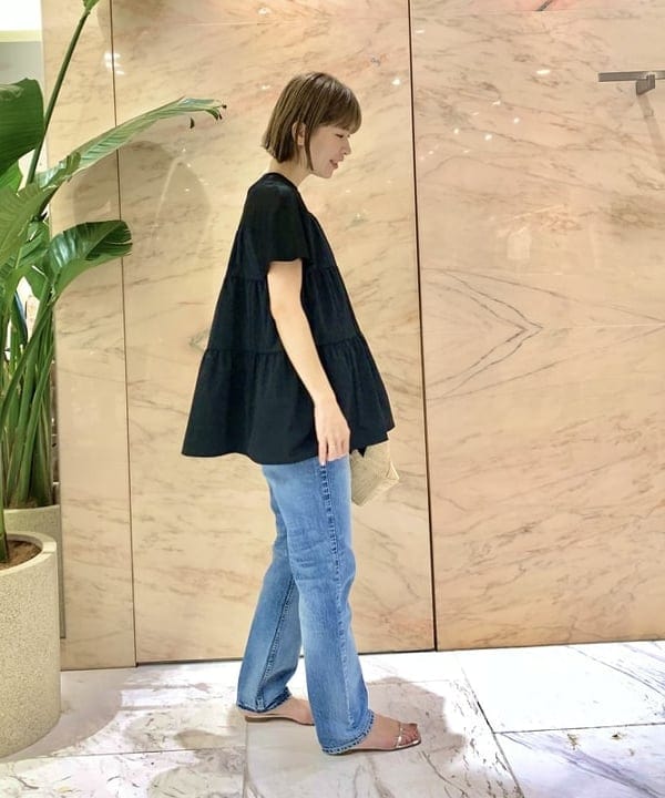 AONO SHIKAMAさんの「BEAMS WOMEN｜コンビ ティアード プルオーバー」を使ったコーディネート