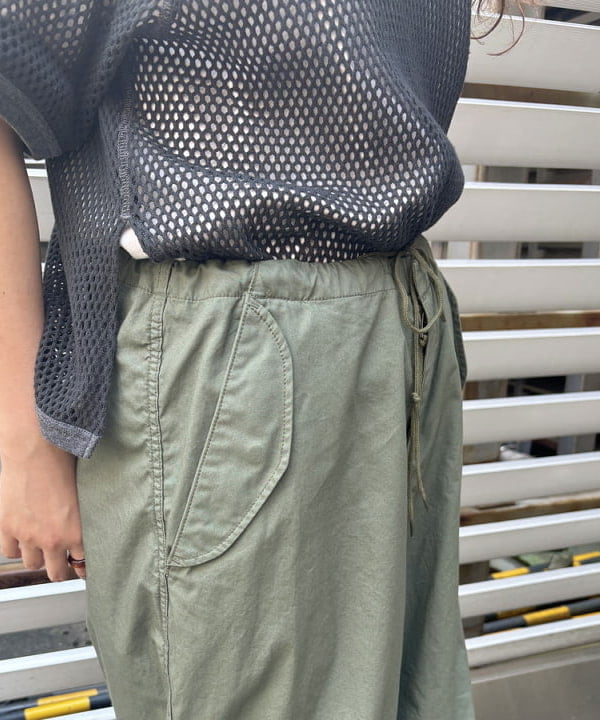 チナツさんの「BEAMS WOMEN｜BEAMS BOY / US ARMY オーバー パンツ」を使ったコーディネート