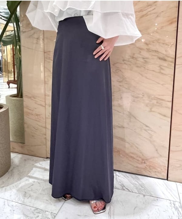 shirakiさんの「BEAMS WOMEN｜CHRISTIAN VILLA / ストローコンビ ボストンバッグ」を使ったコーディネート