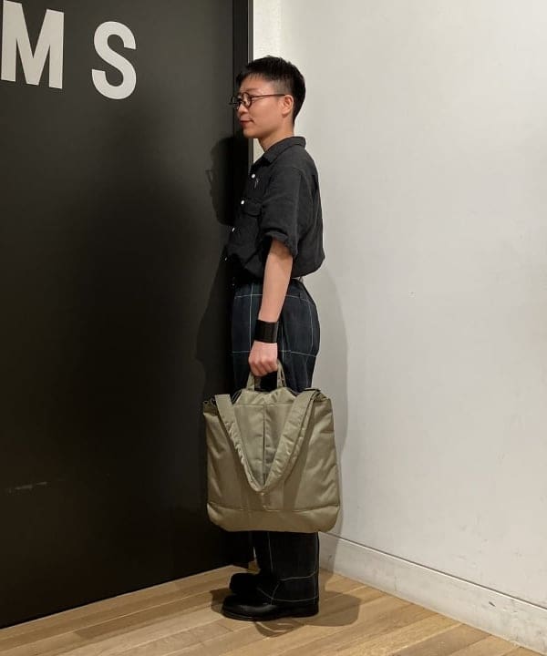 土田 達也さんの「BEAMS WOMEN｜SLOW_NY_HELMET」を使ったコーディネート
