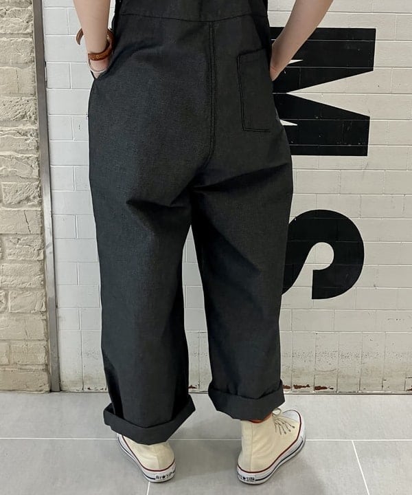 小原 もこさんの「BEAMS WOMEN｜PIKE / 別注 クリア ブレスレット」を使ったコーディネート