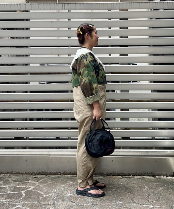 Kyooka Sayakaさんの「BEAMS WOMEN｜BRIEFING × BEAMS BOY / 別注 ヘルメット バッグ」を使ったコーディネート