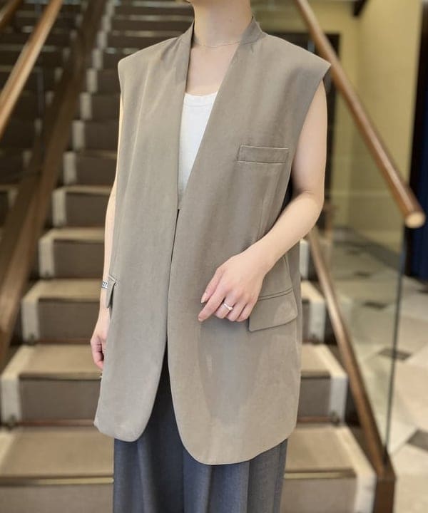 蒲原 捺美さんの「BEAMS WOMEN｜ATON / ウールトロピカル ワイドイージーパンツ」を使ったコーディネート