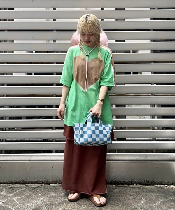 ナツハさんの「BEAMS WOMEN｜maturely / Lawn Layard Stitch Skirt」を使ったコーディネート
