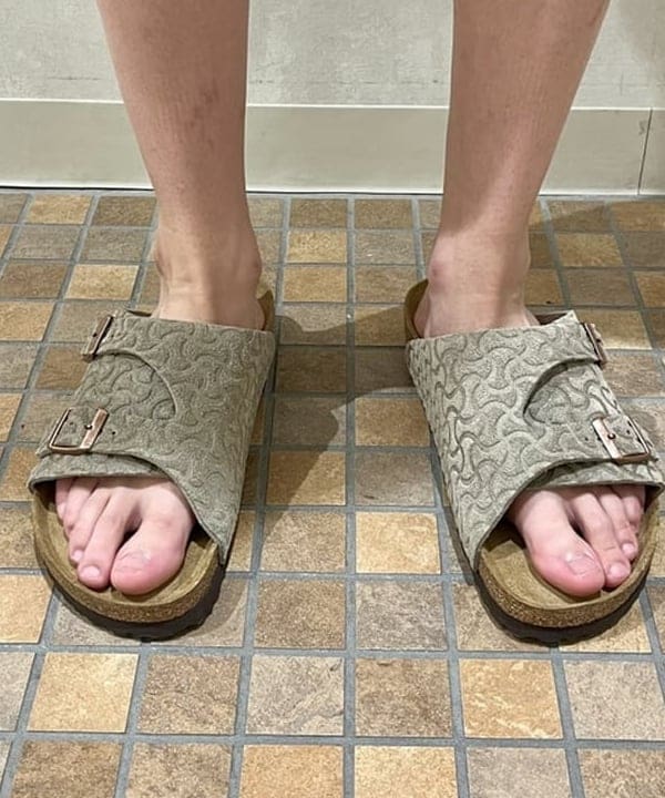 こたろうさんの「BEAMS WOMEN｜BIRKENSTOCK &times; BEAMS / 別注 Zurich BONE PATTERN」を使ったコーディネート