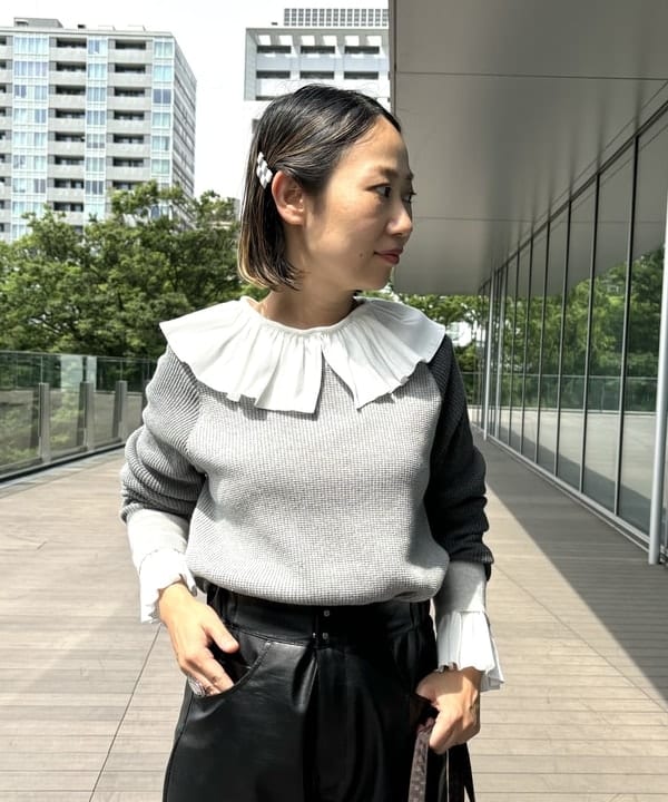 つぼさんの「BEAMS WOMEN｜maturely / フェイクレザー フック イージーパンツ」を使ったコーディネート