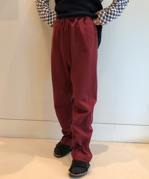 おはぎ(萩原)さんの「BEAMS WOMEN｜ヘム アレンジ スウェット パンツ」を使ったコーディネート