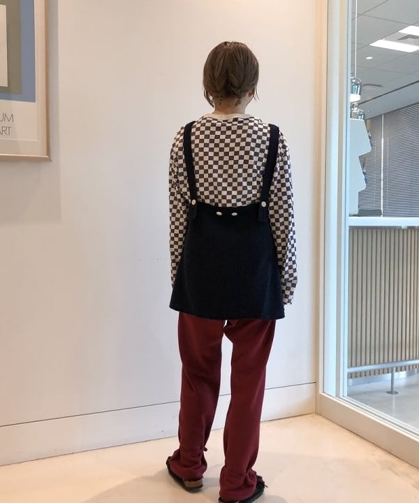 おはぎ(萩原)さんの「BEAMS WOMEN｜ヘム アレンジ スウェット パンツ」を使ったコーディネート