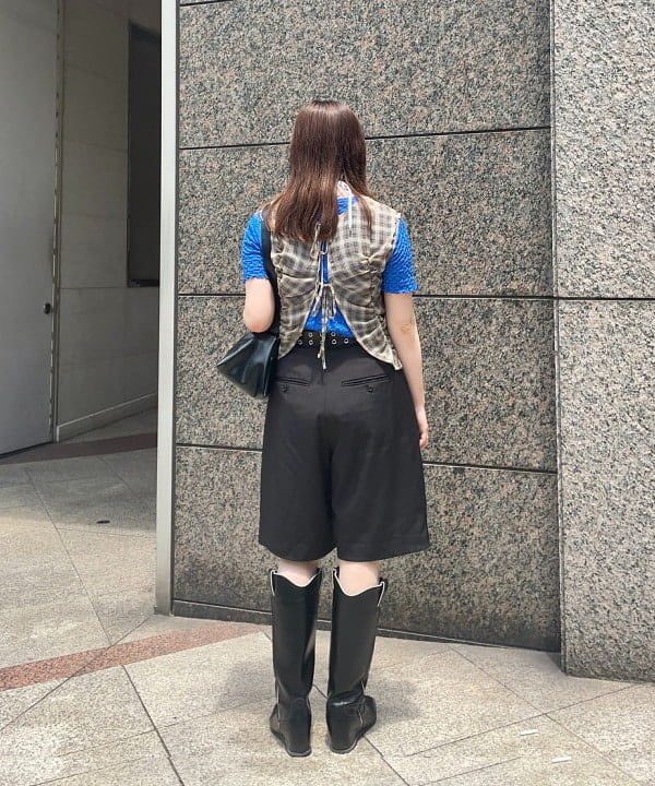 田中 里実さんの「BEAMS WOMEN｜シュリンク メロー ハーフスリーブ Tシャツ」を使ったコーディネート