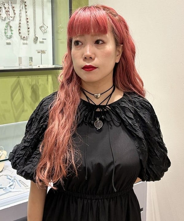 オカベ　アヤカさんの「BEAMS WOMEN｜ANNIKA INEZ / ハート ネックレスS●」を使ったコーディネート