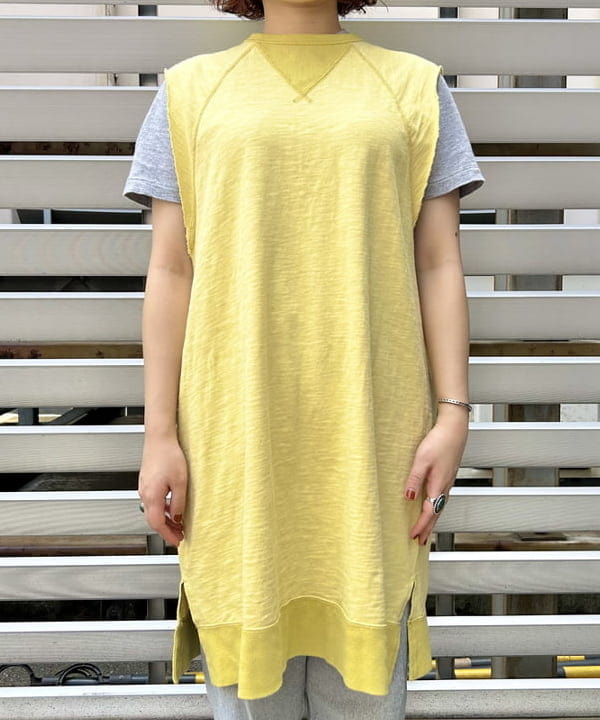 まつむさんの「BEAMS WOMEN｜Vガゼット ノースリーブ ワンピース」を使ったコーディネート