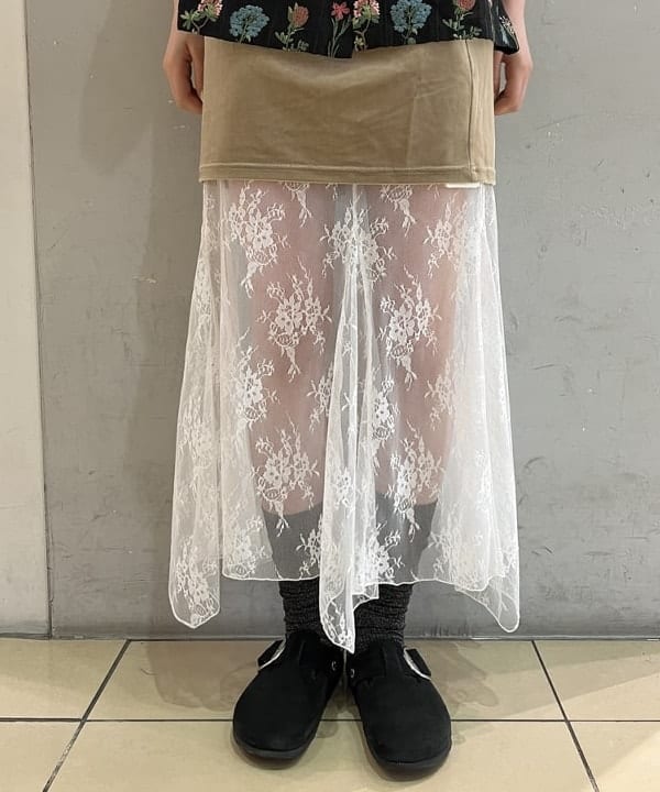 神坂 莉子さんの「BEAMS WOMEN｜Luminarico / フリル バッグ M」を使ったコーディネート