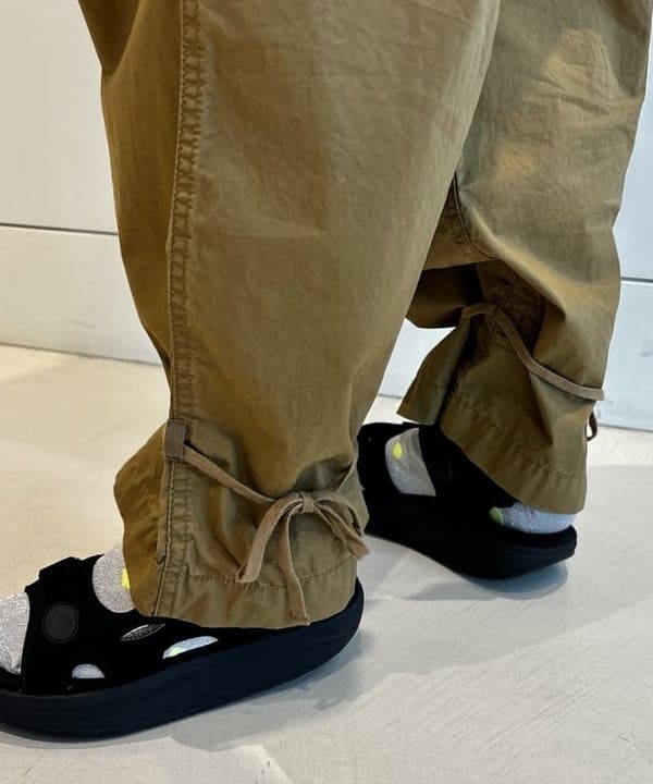 おはぎ(萩原)さんの「BEAMS WOMEN｜MBT / KISUMU CLASSIC」を使ったコーディネート